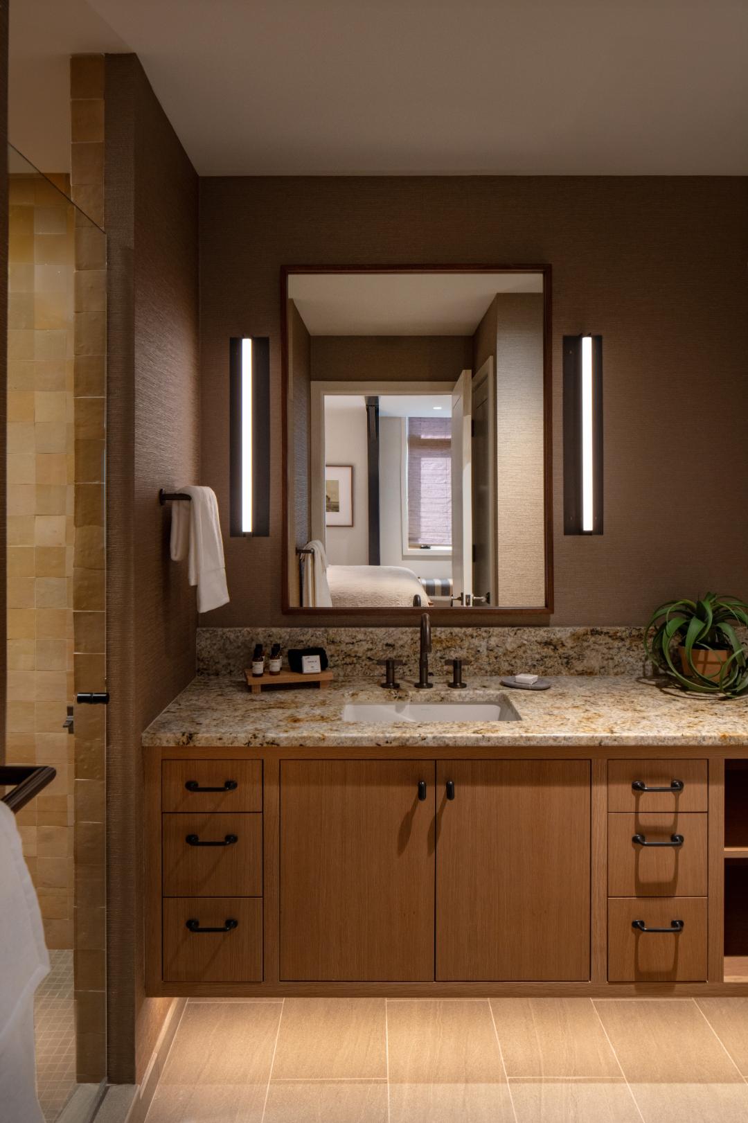 B. Summit Bathroom 1 Oak Over Main -51