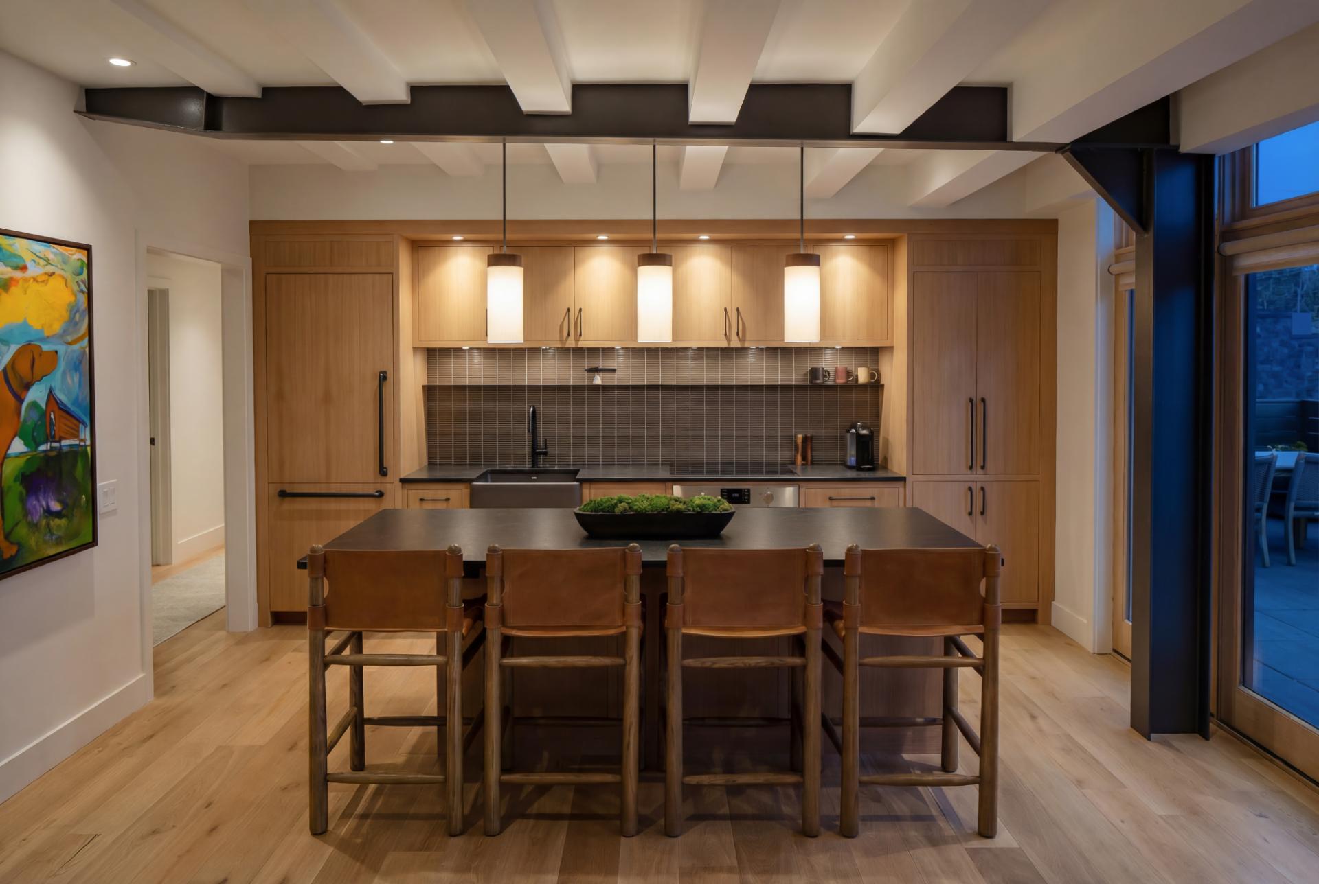 C. Overlook Kitchen 2 - Oak Over Main -7