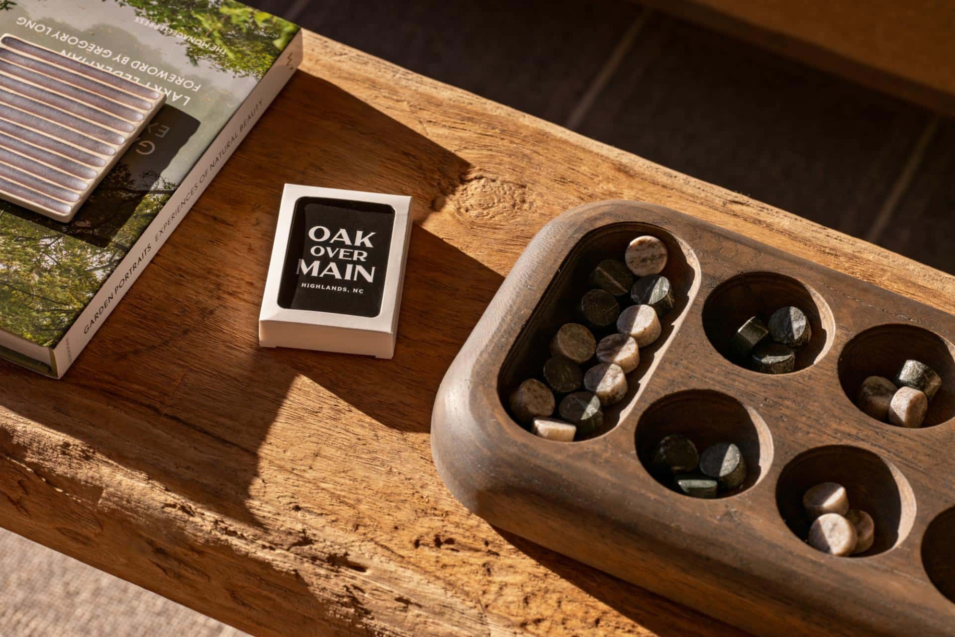 D. Summit Living 4 - Oak Over Main Detail-5