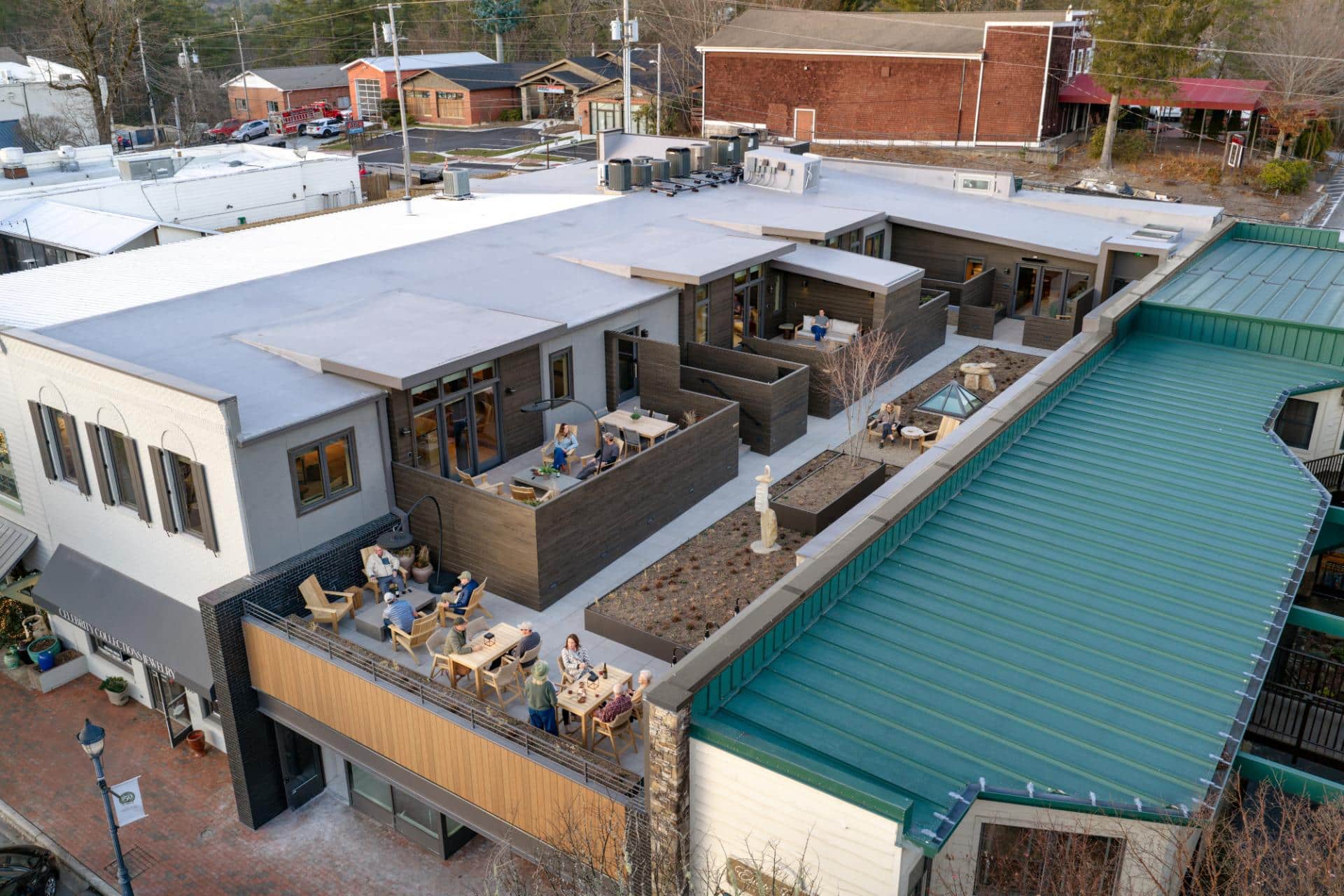 F. Shared Rooftop 4 - Oak Over Main -110