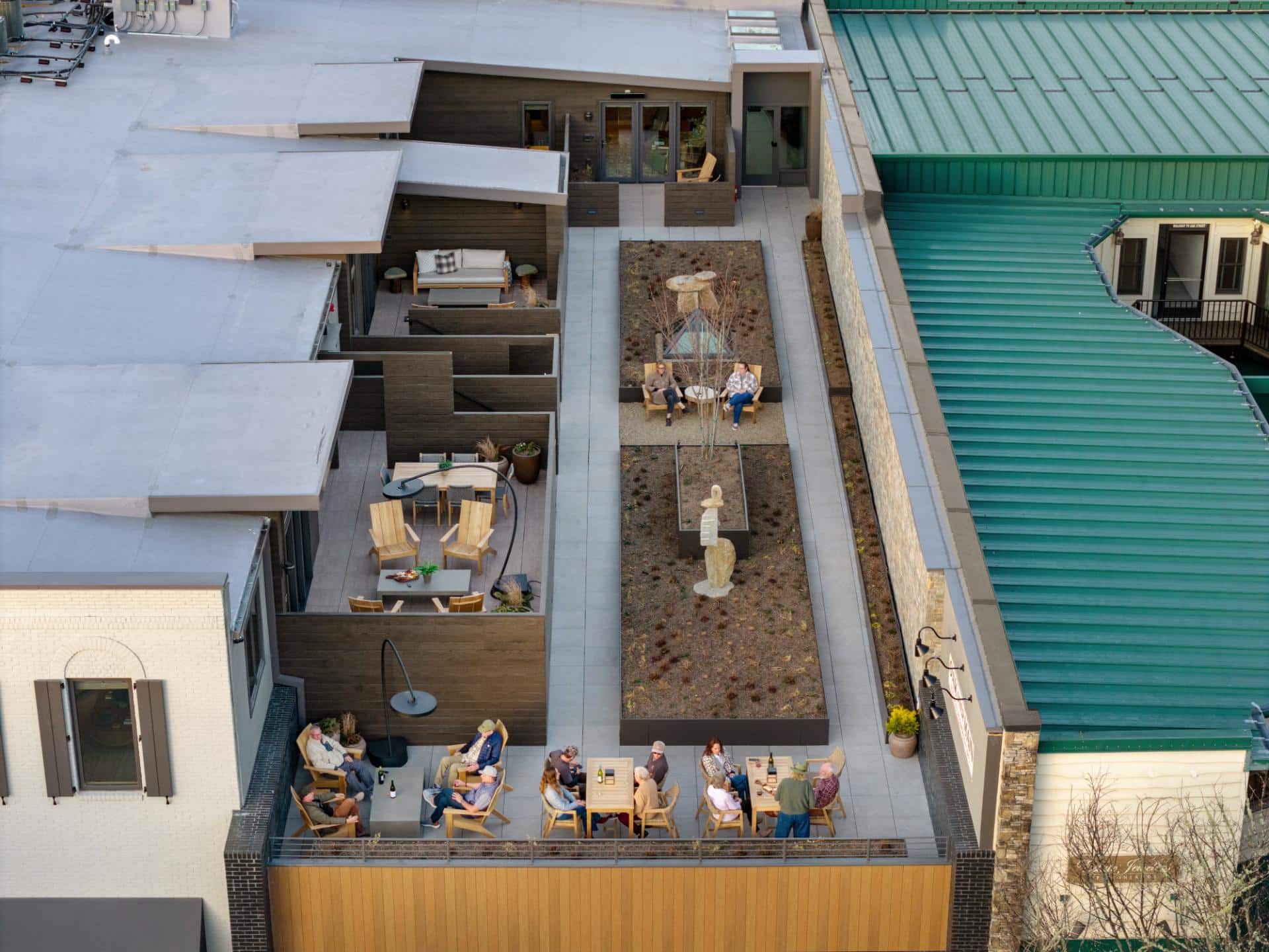 G. Shared Patio 4Oak Over Main -109