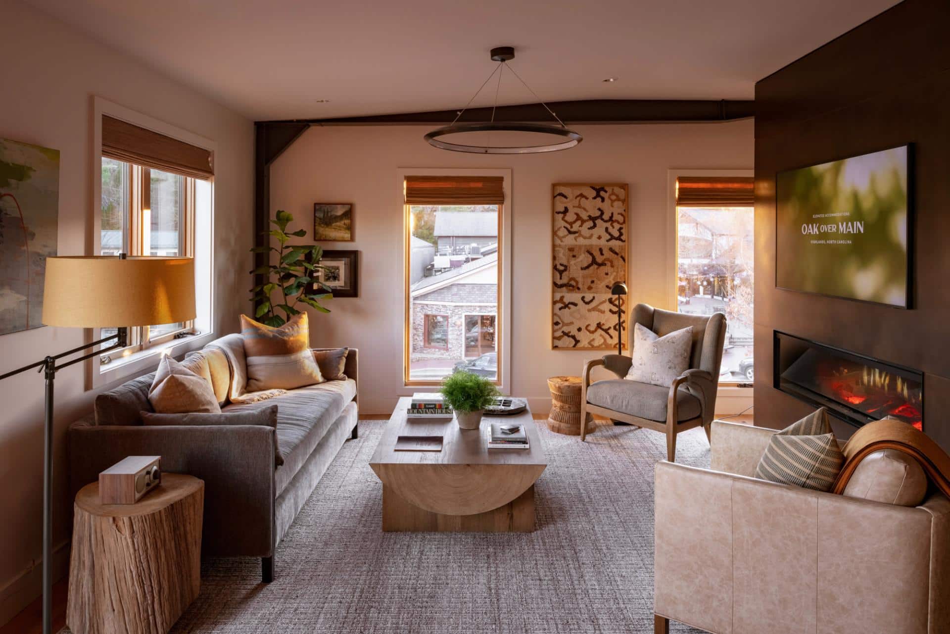 Home Page Scroller 1 - Oak Over Main